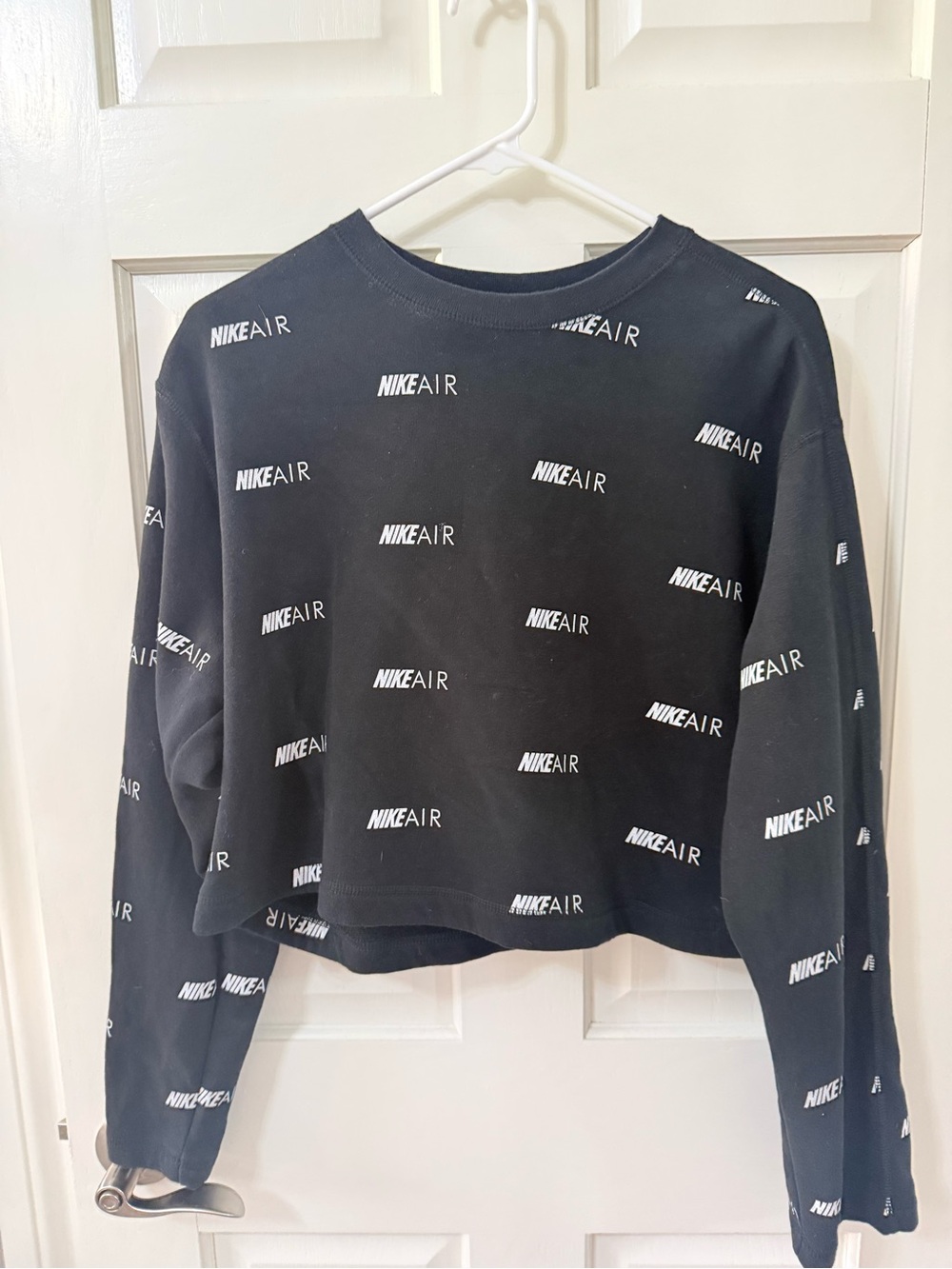 Nike Air Black Women's Cropped Crewneck Sweatshirt with All-Over Logo
